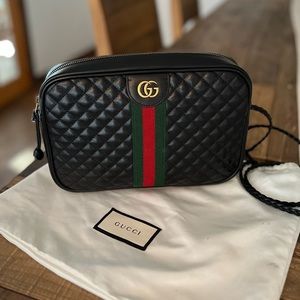 Gucci Black Crossbody Bag Quilted Leather GG Logo Small Trapuntata - Excellent